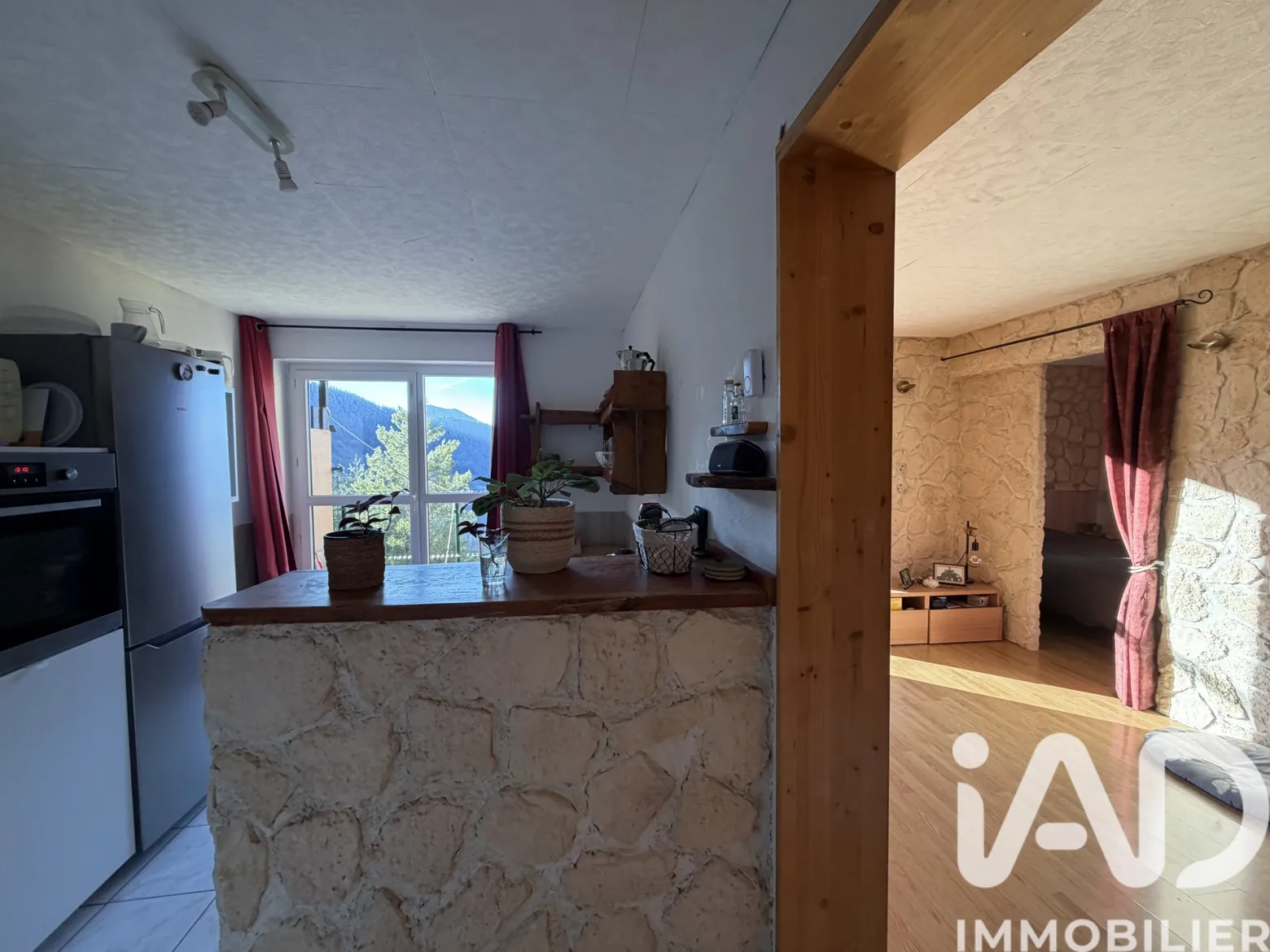 Appartement à Chateau-Bernard